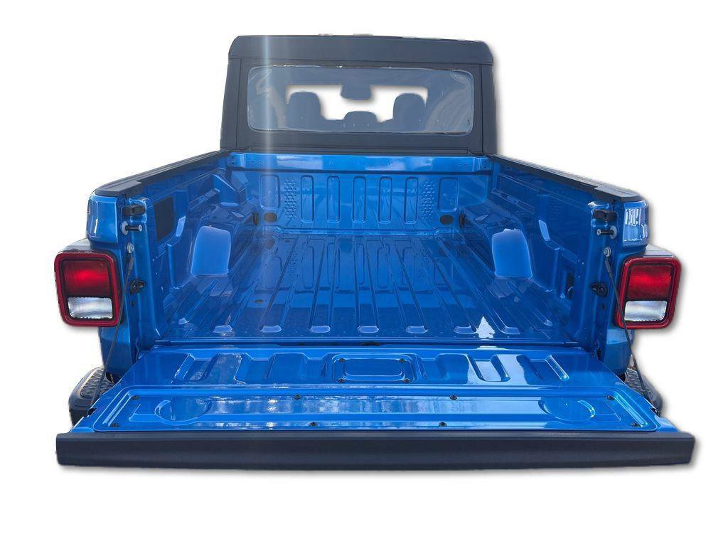 New 2026 Jeep Gladiator Sport AWD/4WD image 10