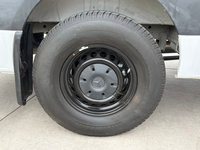 Used 2025 Mercedes-Benz Sprinter 2500 image 6