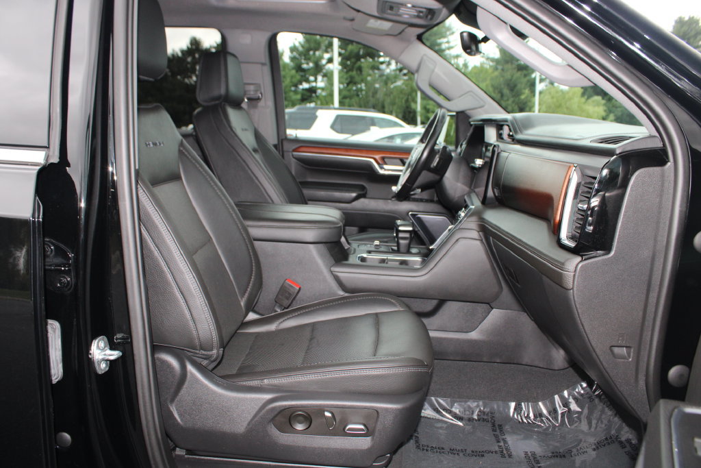 Used 2023 GMC Sierra 1500 Denali w/ Technology Package AWD/4WD image 11