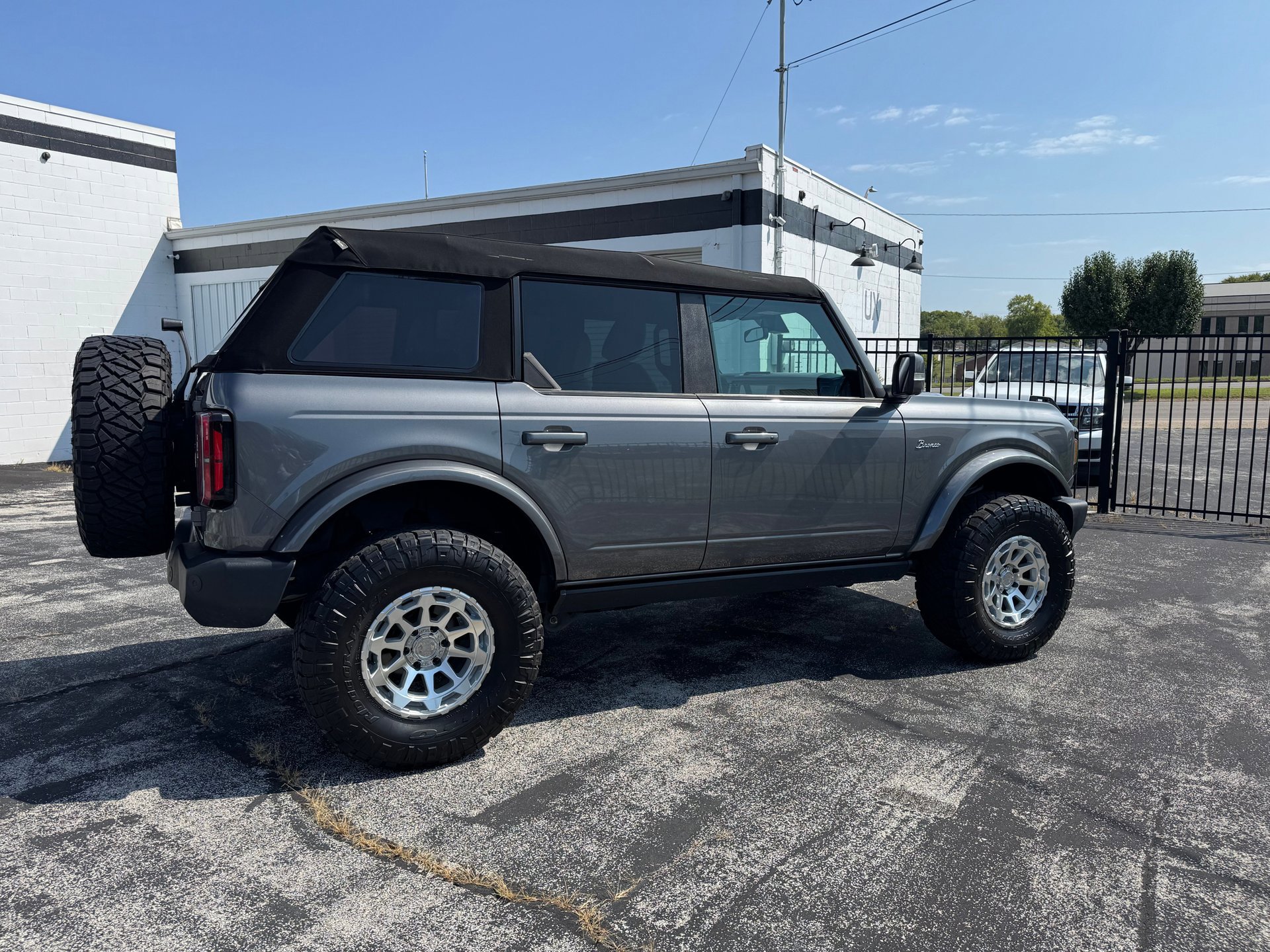 Used 2022 Ford Bronco Outer Banks image 5