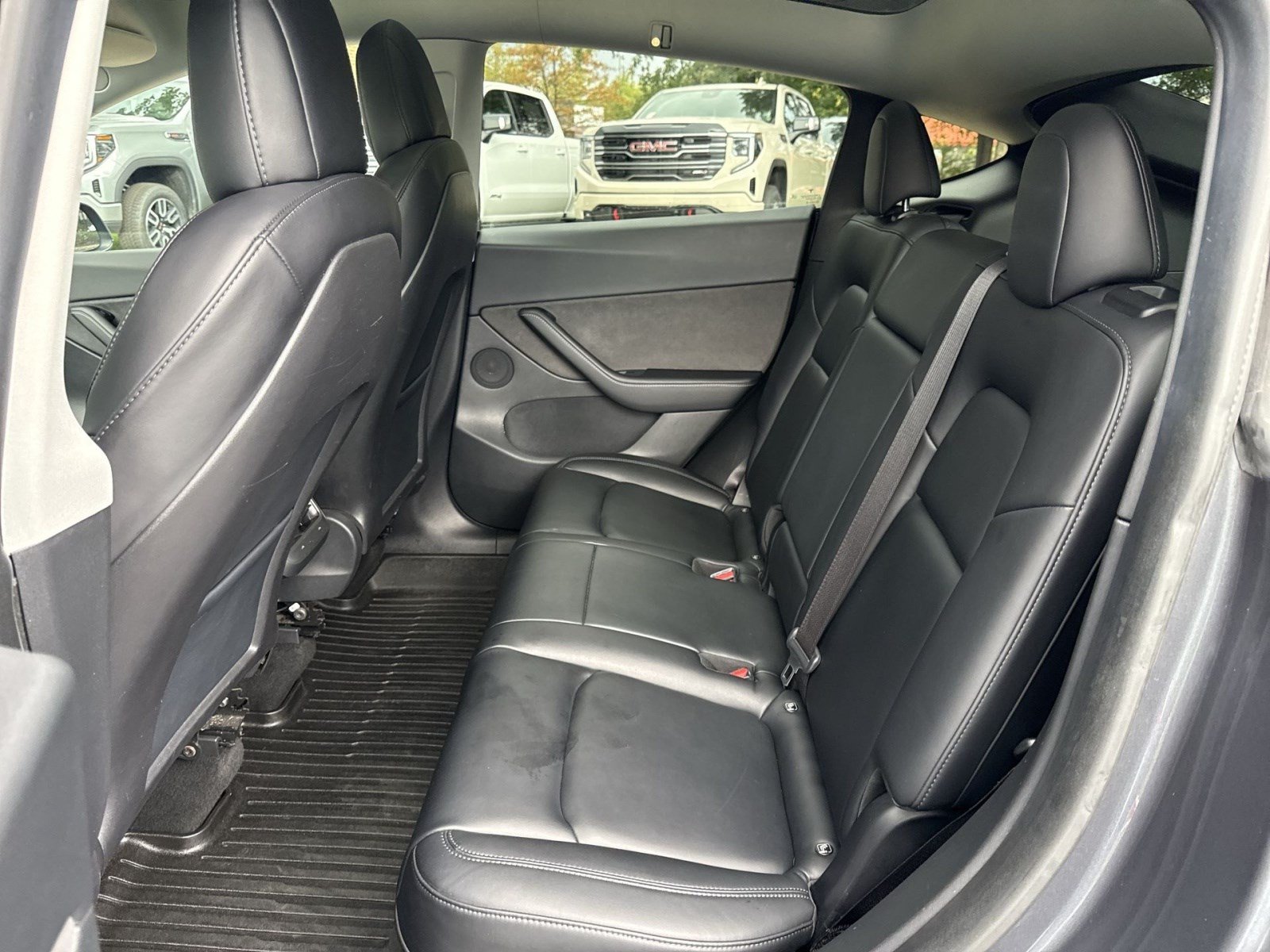 Used 2021 Tesla Model Y Long Range AWD/4WD image 21