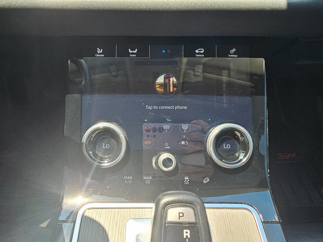 Used 2020 Land Rover Range Rover Evoque SE image 27