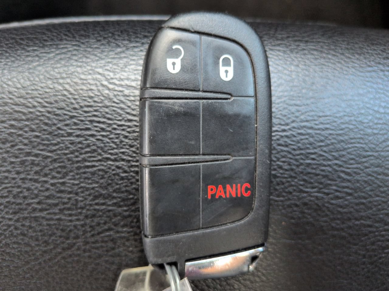 Used 2019 Jeep Compass Latitude FWD image 28