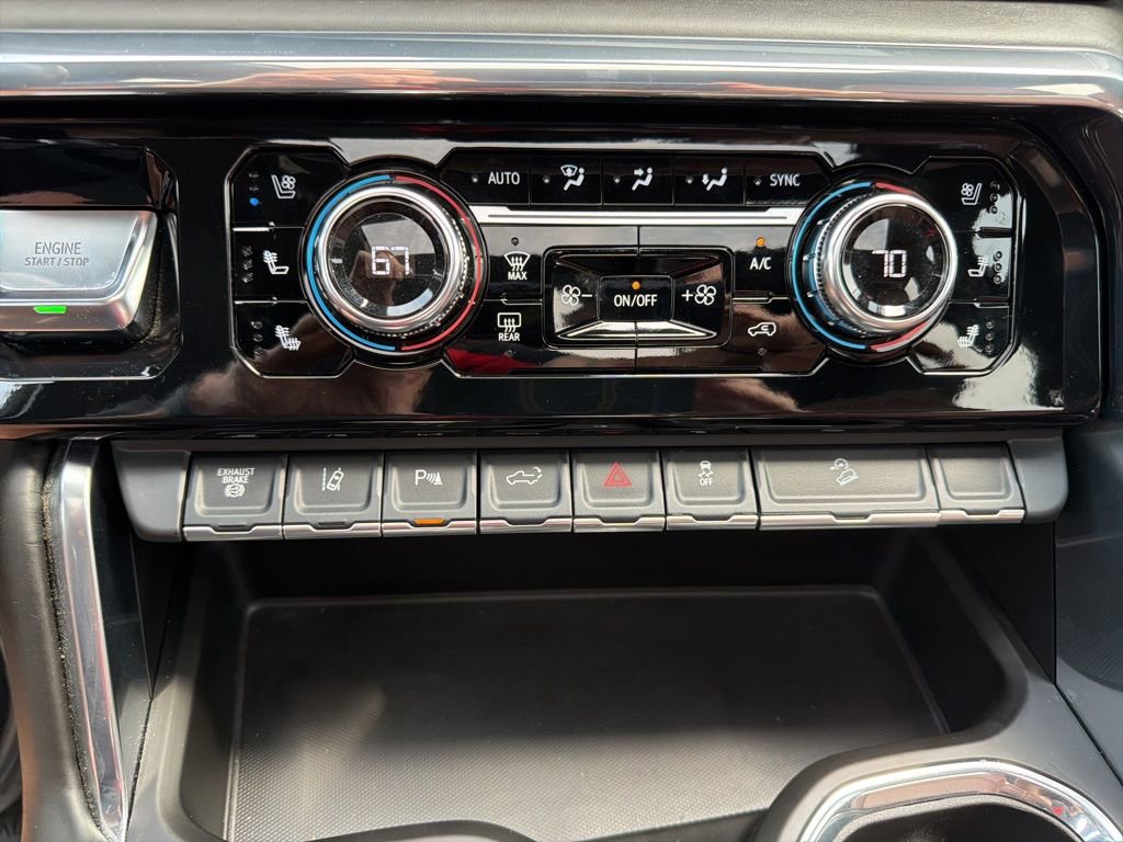 Used 2024 GMC Sierra 2500 Denali Ultimate w/ Snow Plow Prep/Camper Package AWD/4WD image 18