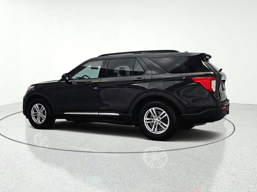 Used 2020 Ford Explorer XLT w/ Comfort Package RWD image 5