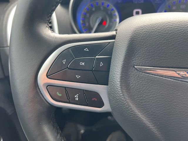 Used 2021 Chrysler 300 Touring w/ Chrome Appearance Package image 8