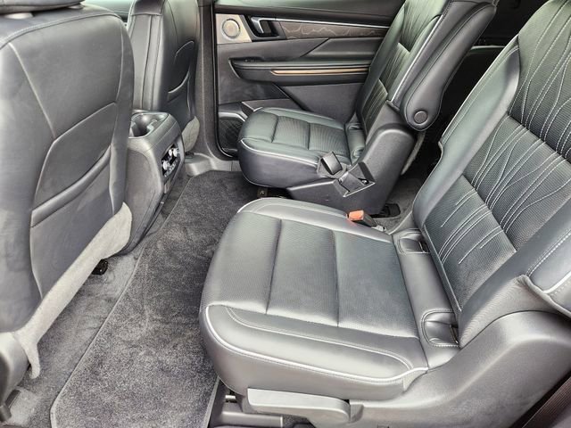 Used 2025 Buick Enclave Avenir image 29