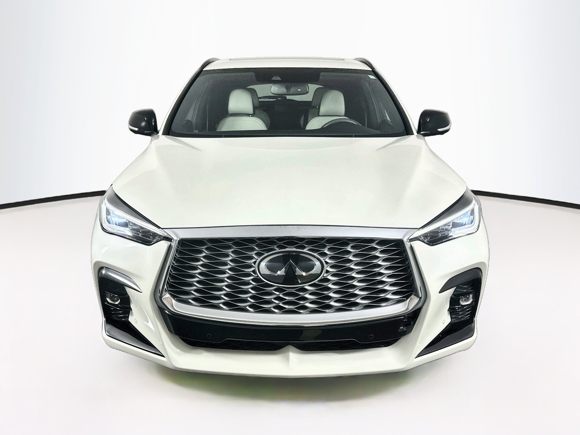 Used 2023 INFINITI QX55 Essential AWD/4WD image 2