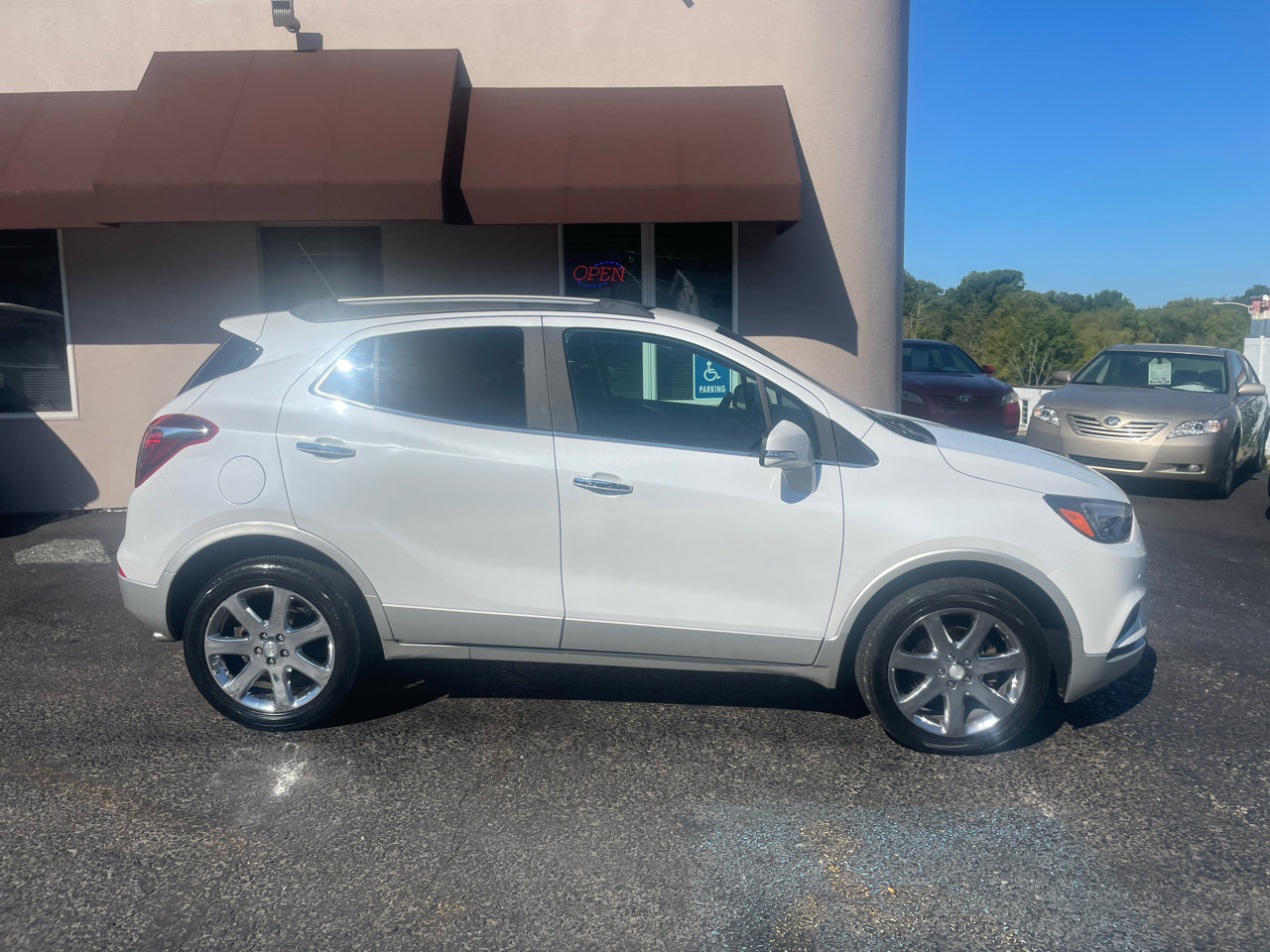 Used 2017 Buick Encore Premium w/ Experience Buick Package image 4