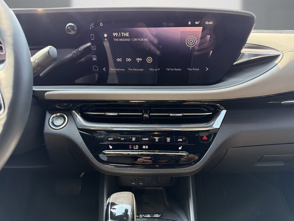 Certified 2025 Buick Envista Avenir FWD image 19