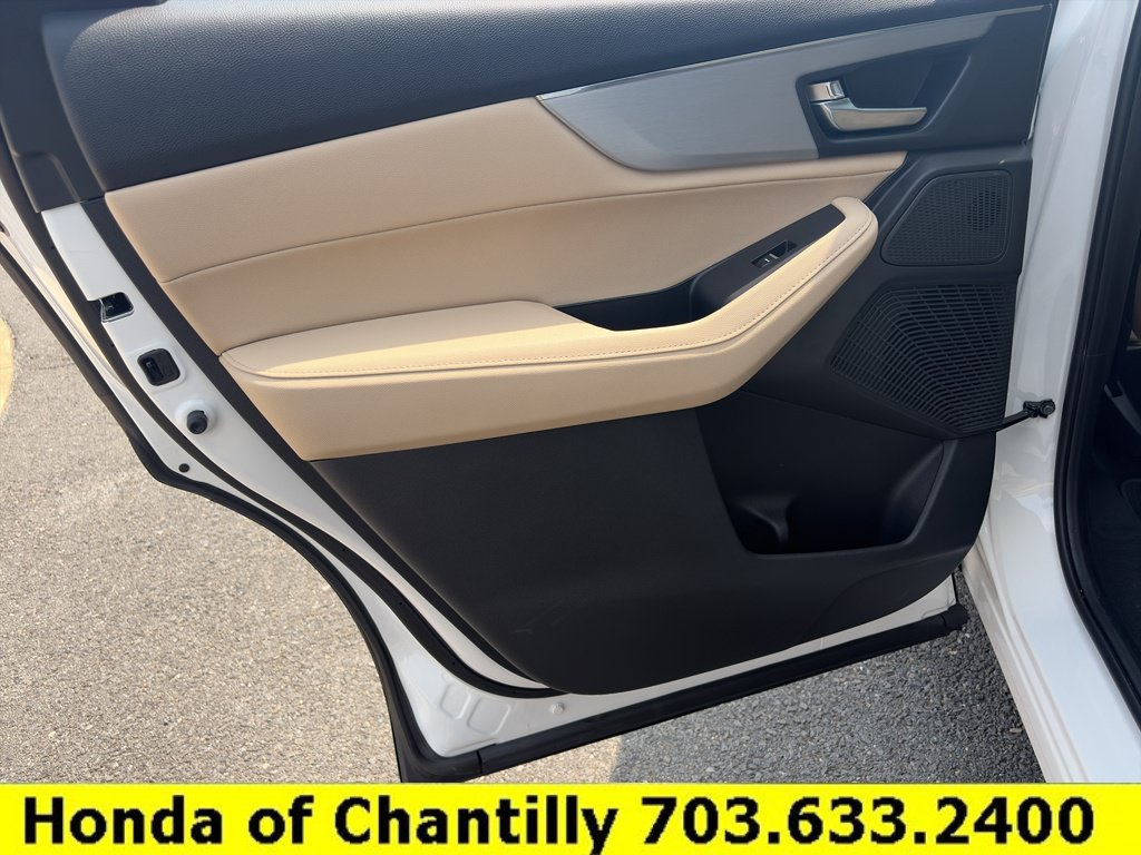 Used 2026 Acura MDX FWD image 25