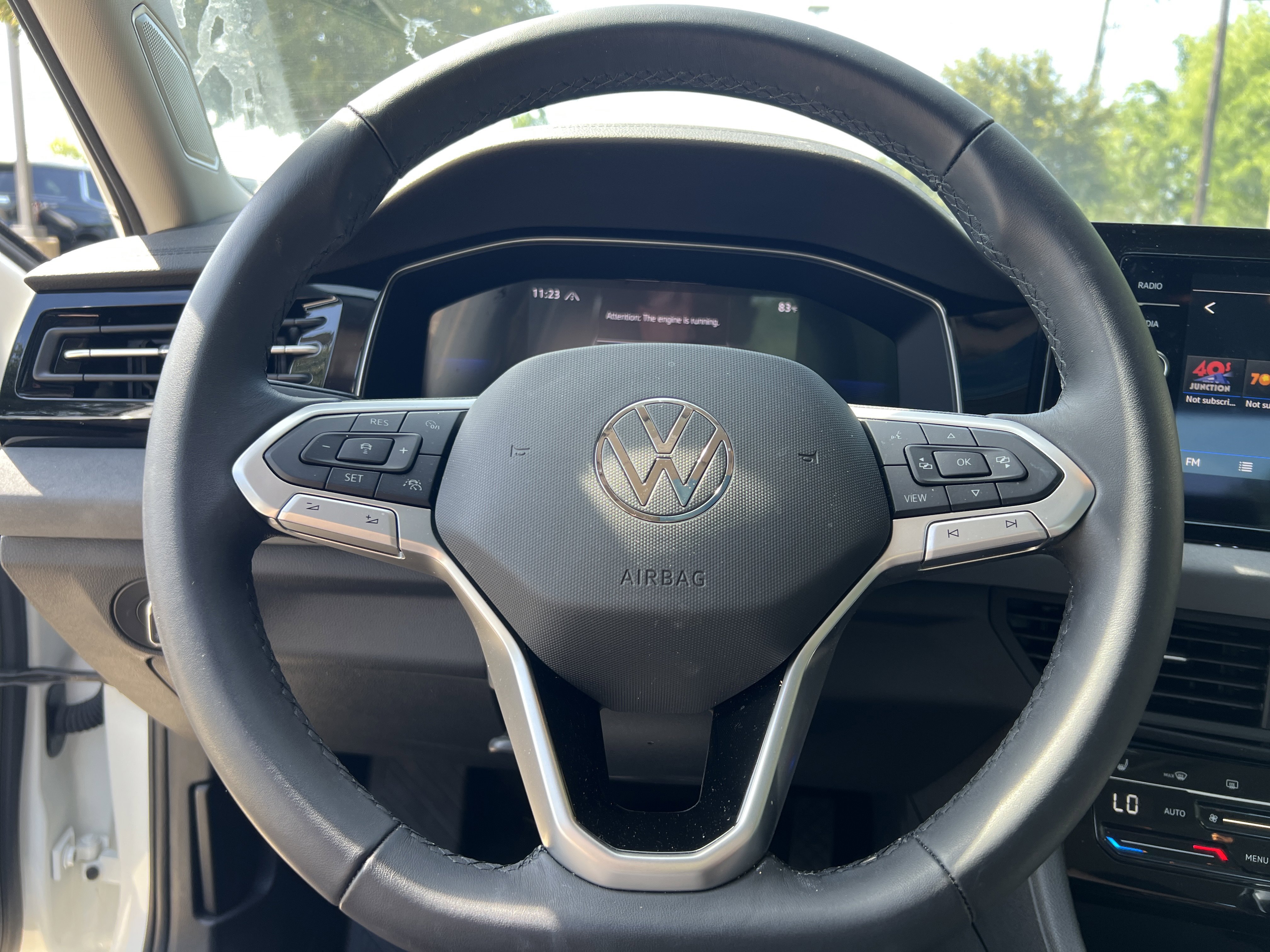 Used 2025 Volkswagen Jetta SE w/ Sunroof Package FWD image 16