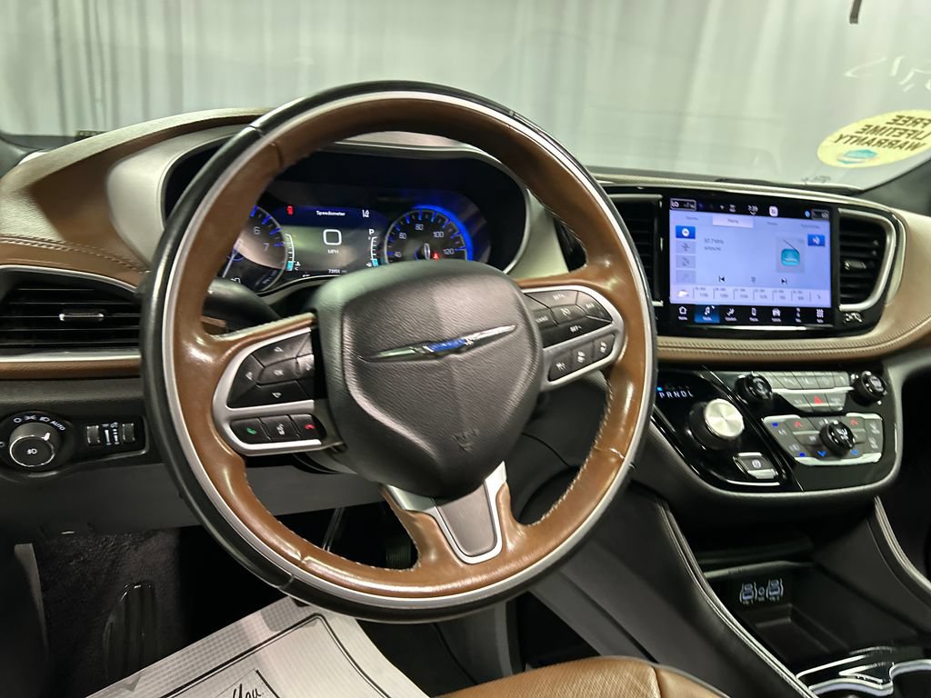 Used 2021 Chrysler Pacifica Limited w/ Premium & Safety Sphere Group AWD/4WD image 15