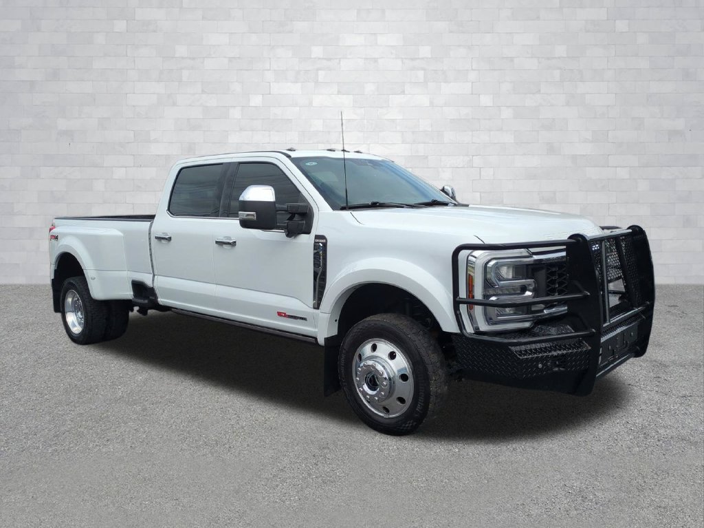Used 2025 Ford F450 King Ranch w/ Chrome Package AWD/4WD image 2