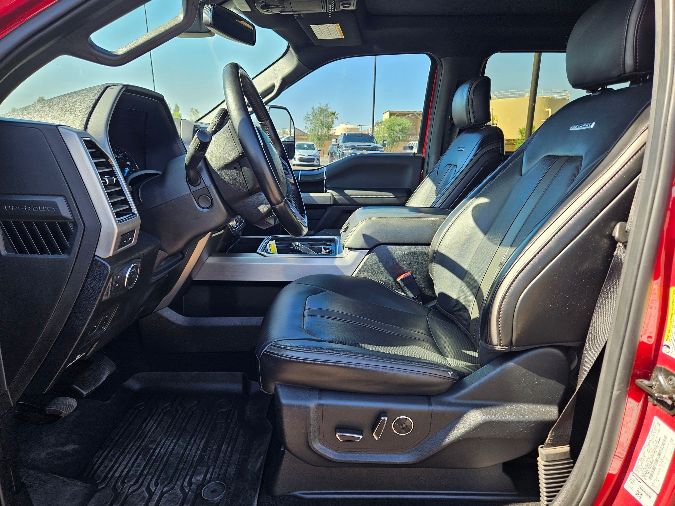 Used 2019 Ford F250 Platinum w/ Platinum Ultimate Package AWD/4WD image 18