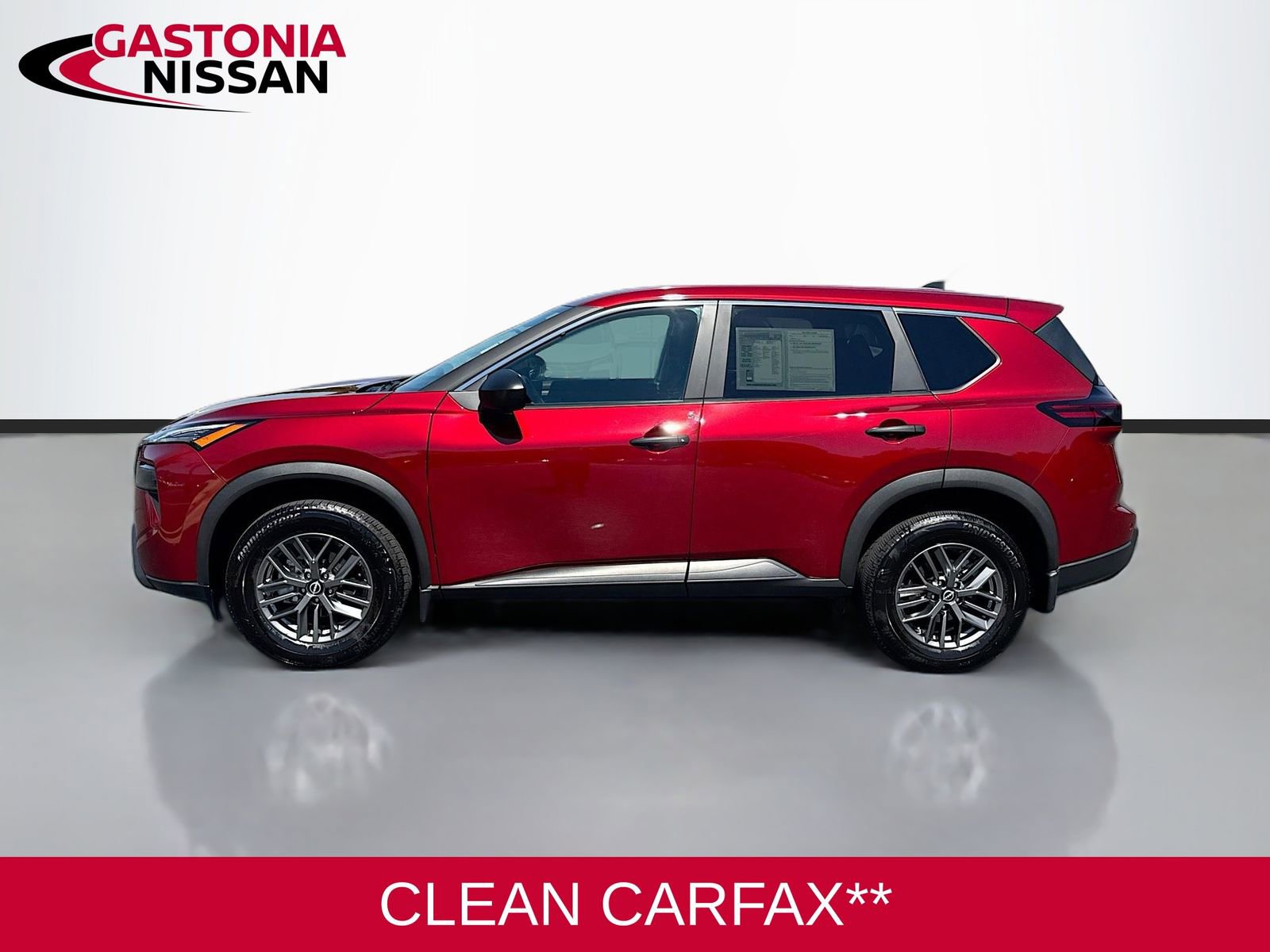 Used 2025 Nissan Rogue S FWD image 5