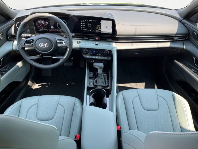 New 2025 Hyundai Elantra Limited image 10