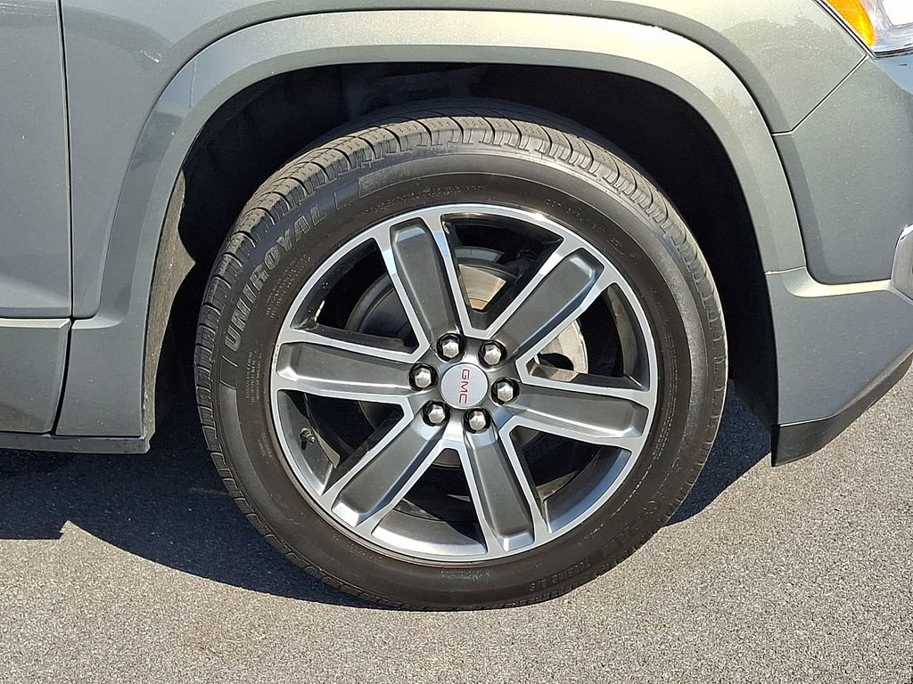 Used 2018 GMC Acadia Denali w/ Technology Package AWD/4WD image 8