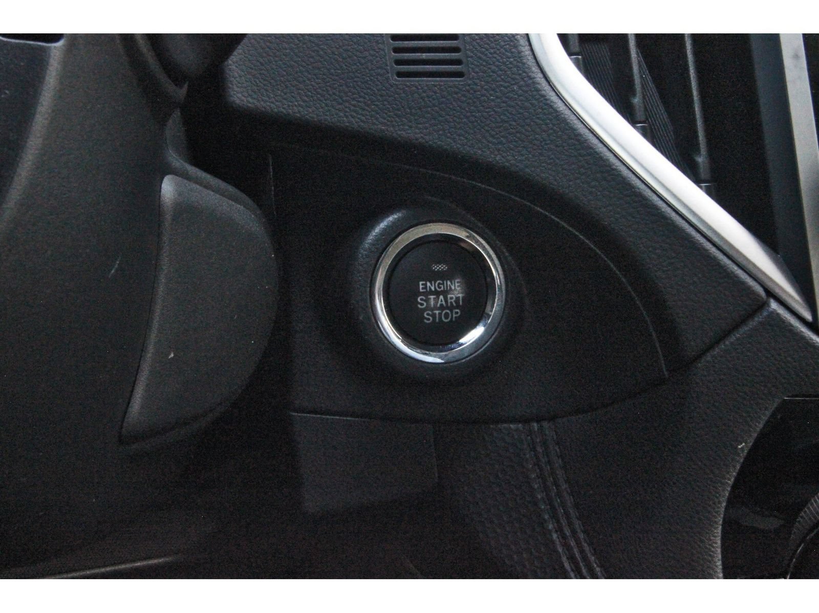 Used 2020 Subaru Forester Premium AWD/4WD image 23