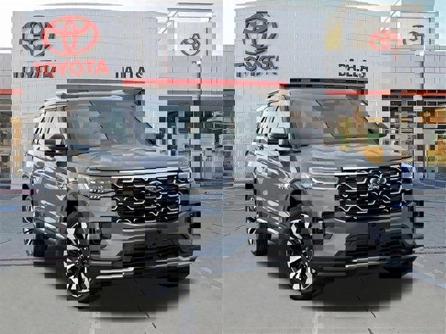 Used 2025 Ford Explorer Platinum w/ LUX Leather Package image 1