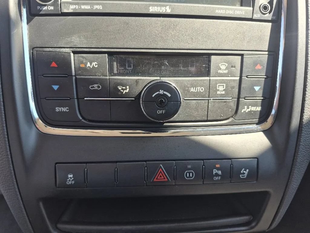 Used 2011 Dodge Durango Crew RWD image 27