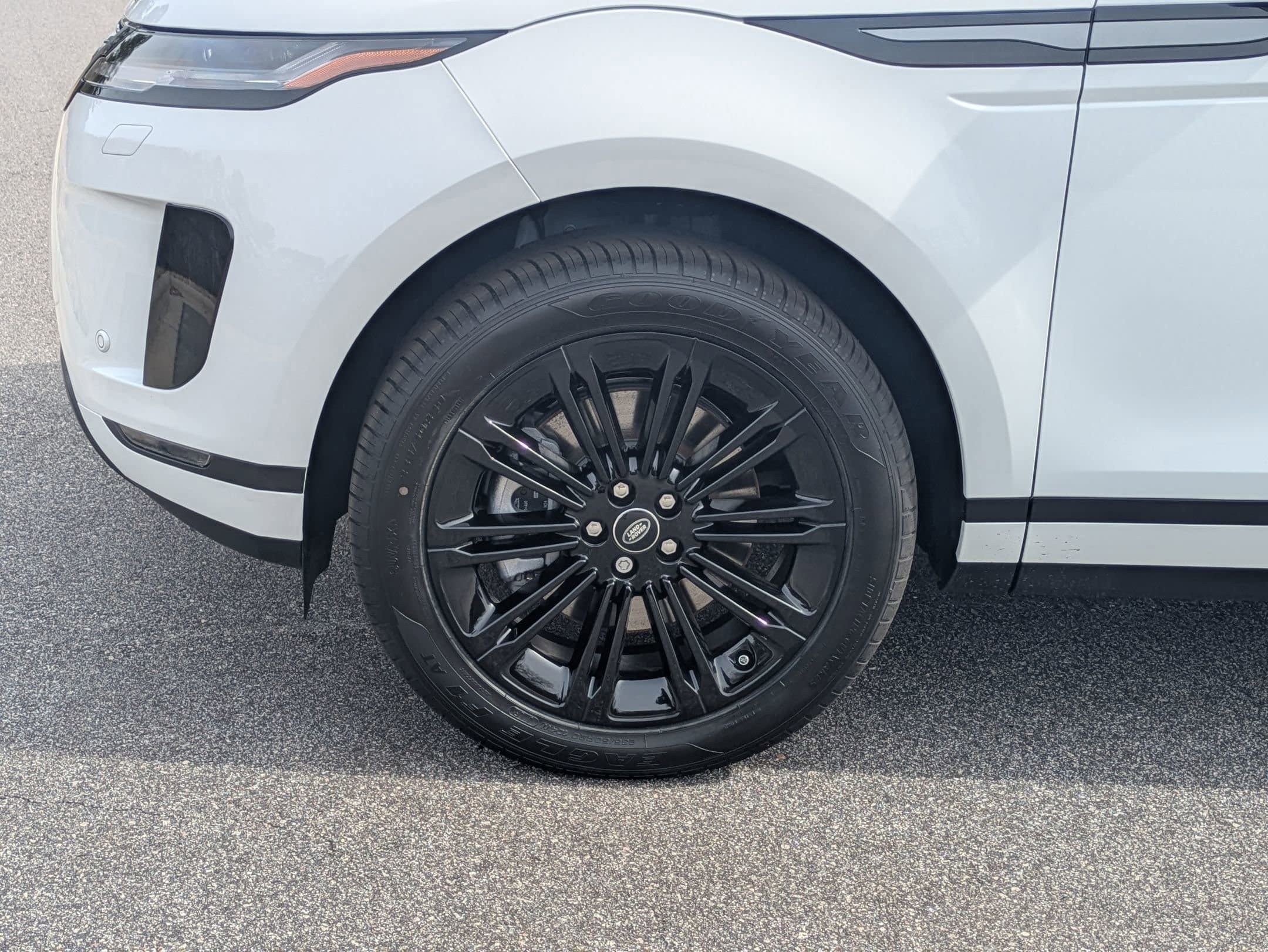 New 2026 Land Rover Range Rover Evoque S image 34