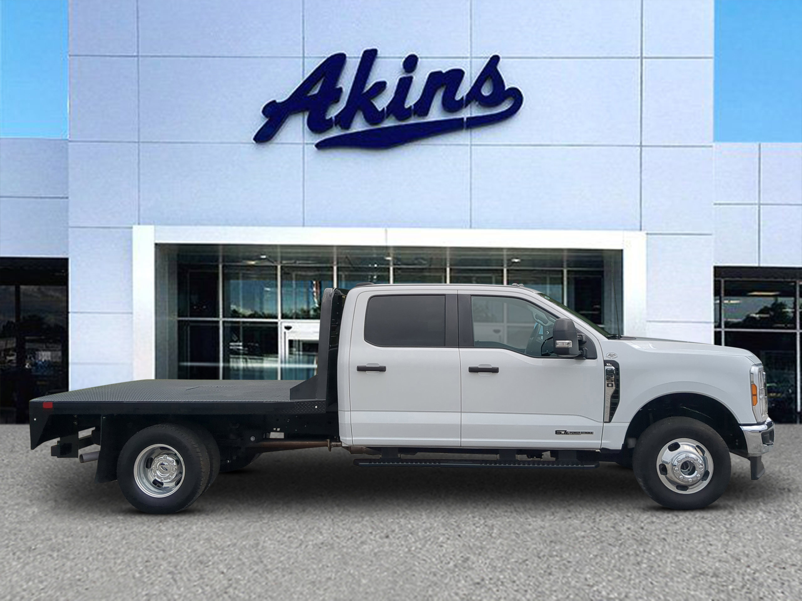Used 2025 Ford F350 XL w/ XL Chrome Package AWD/4WD image 1