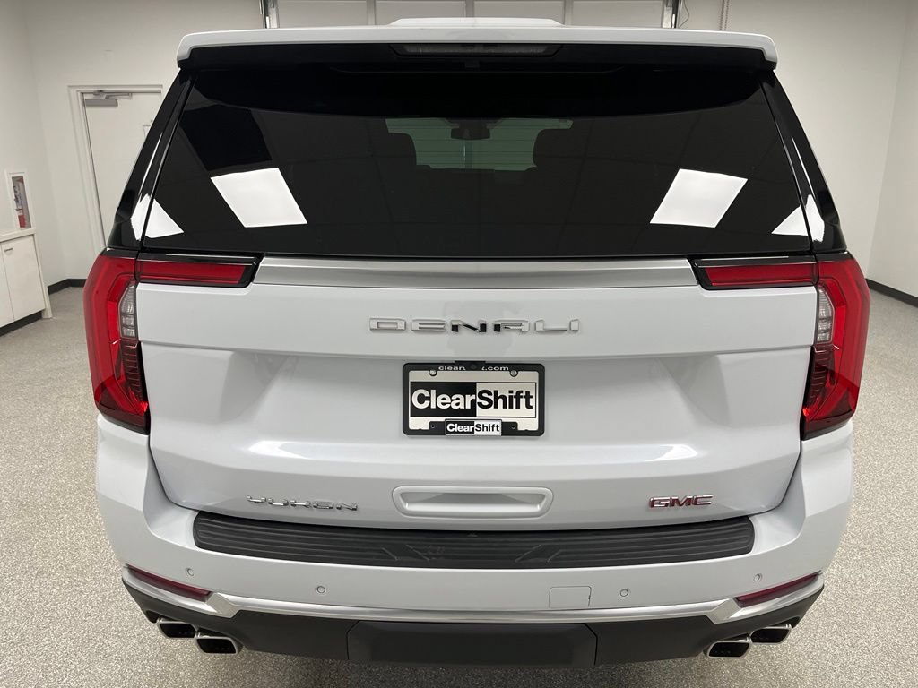 Used 2026 GMC Yukon Denali w/ Sun & Power Step Package AWD/4WD image 9