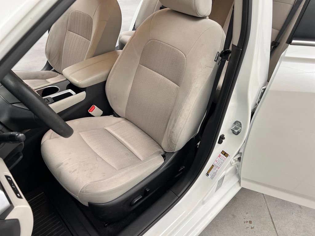 Used 2024 Nissan Altima 2.5 SV image 9