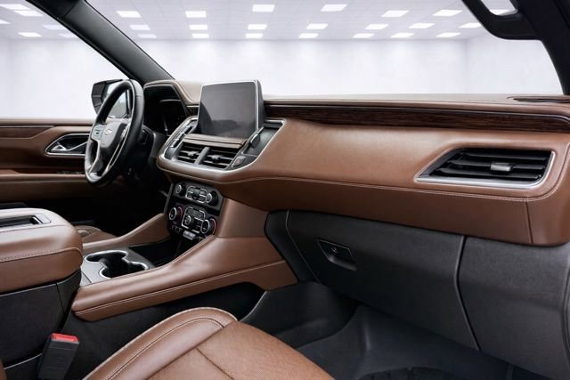 Used 2023 Chevrolet Tahoe High Country image 14