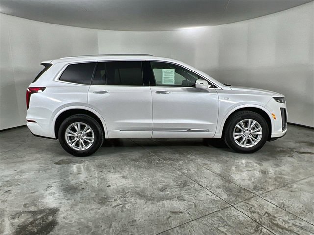 Certified 2025 Cadillac XT6 Luxury image 9