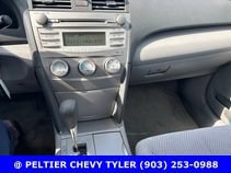 Used 2010 Toyota Camry FWD image 17