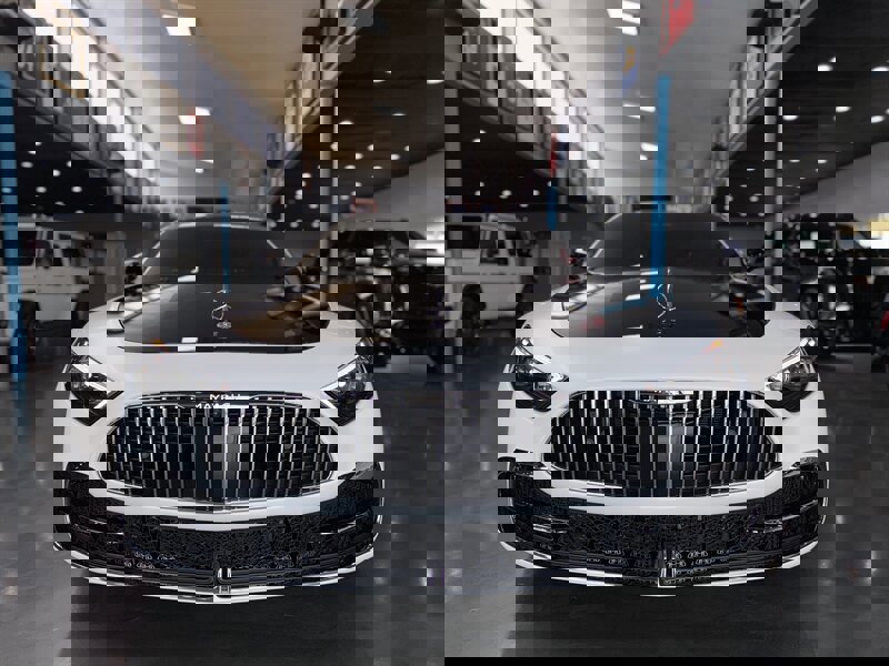 Used 2026 Mercedes-Benz Maybach SL 680 image 2