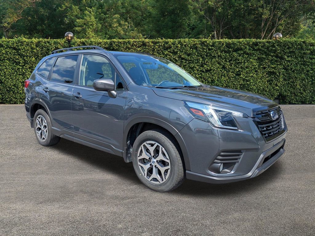 Used 2023 Subaru Forester Premium image 2