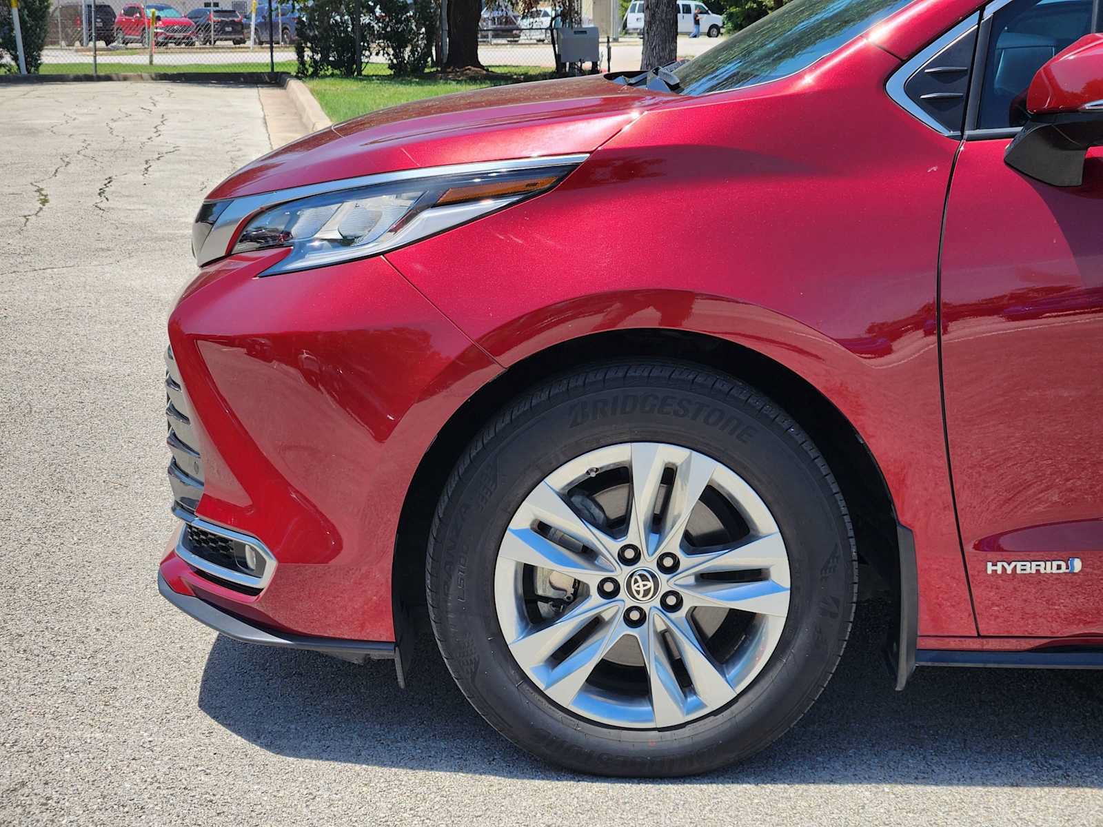 Used 2021 Toyota Sienna Limited FWD image 8
