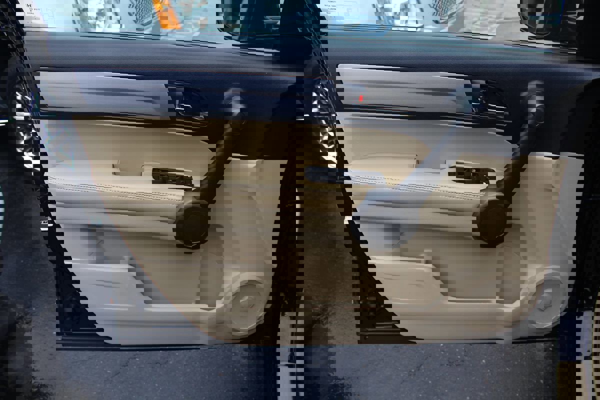 Used 2011 Honda CR-V EX-L image 16