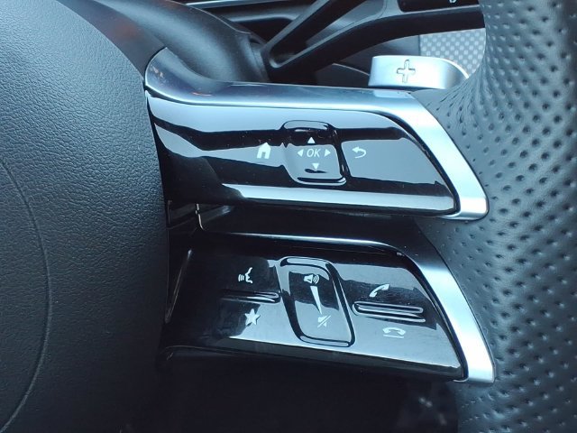 Used 2023 Mercedes-Benz C 300 Sedan image 10