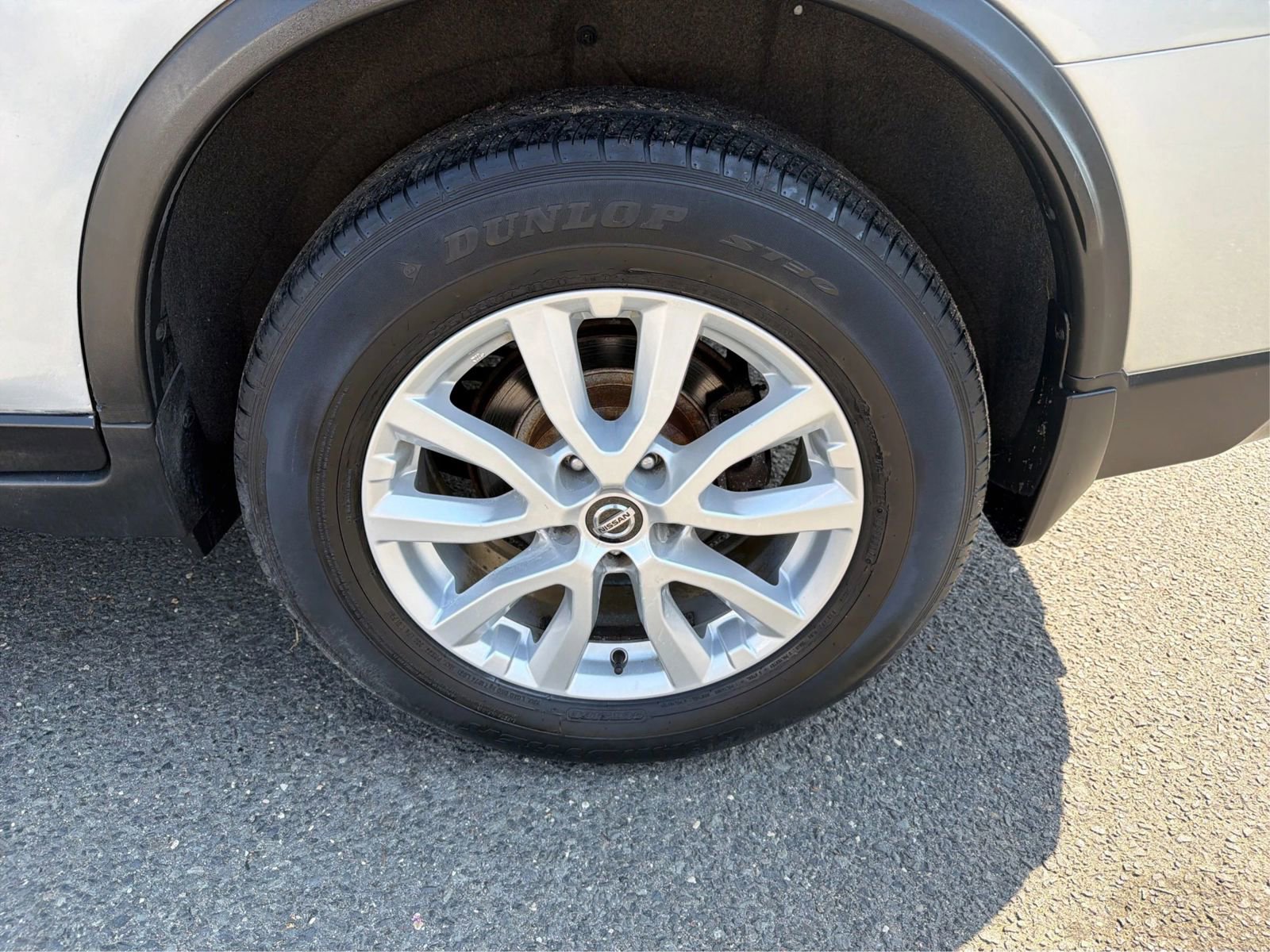 Used 2018 Nissan Rogue SV AWD/4WD image 15