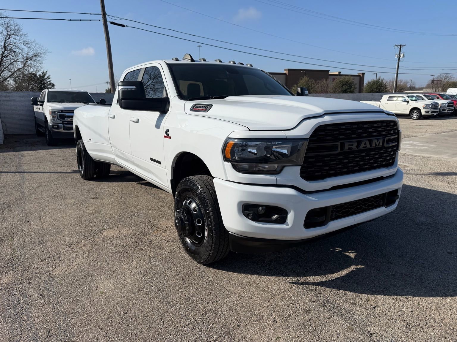 Used 2023 RAM 3500 Big Horn w/ Night Edition image 9