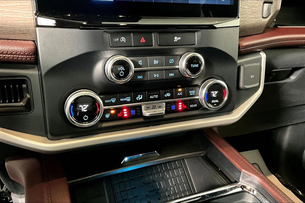 Used 2023 Ford Expedition Max Limited image 32