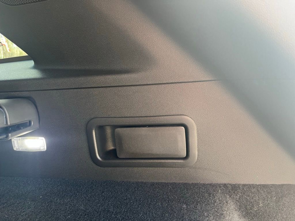 Used 2024 Cadillac XT5 Sportv w/ LPO, Floor Liner Package AWD/4WD image 15