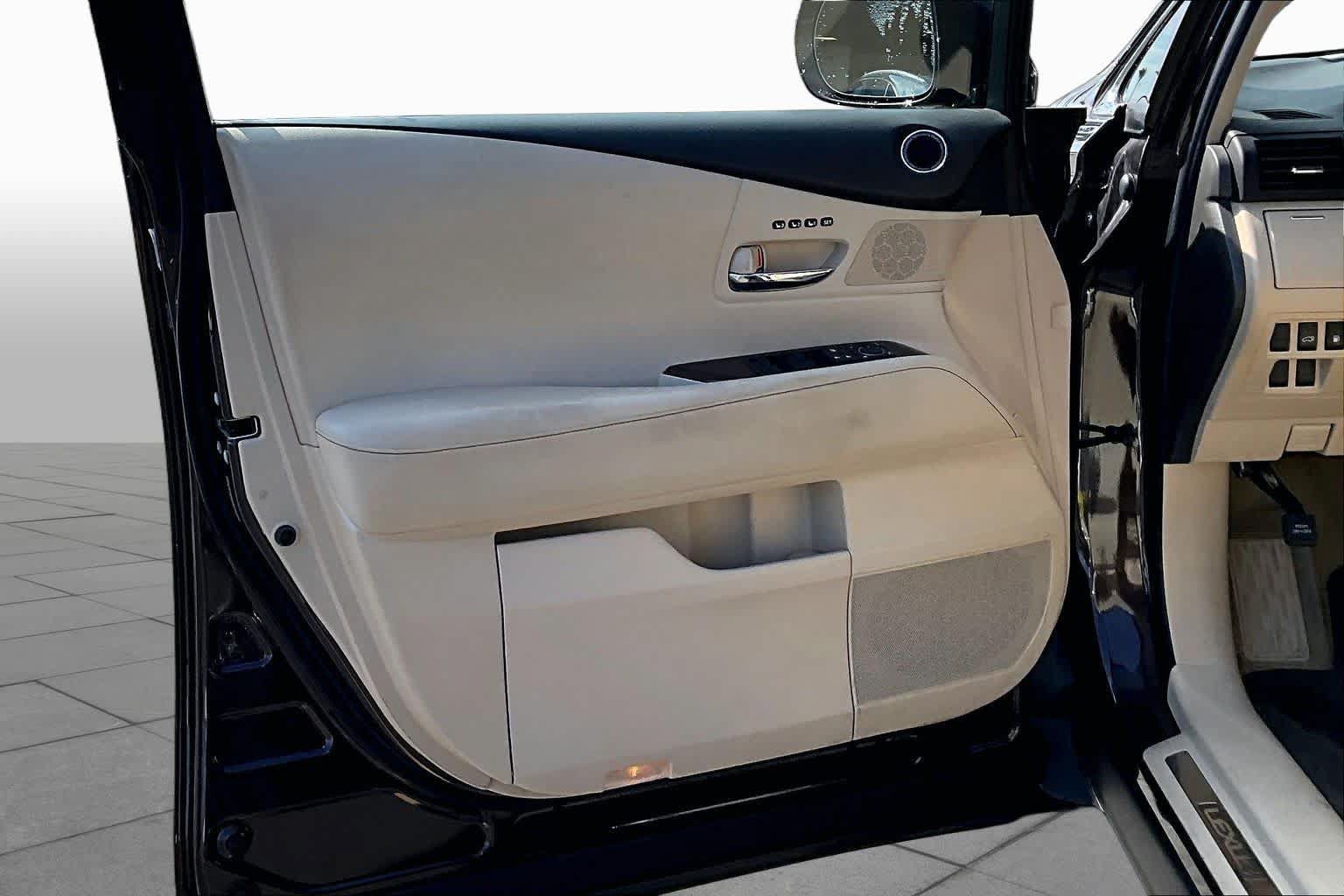 Used 2013 Lexus RX 450h FWD w/ Navigation Pkg image 21