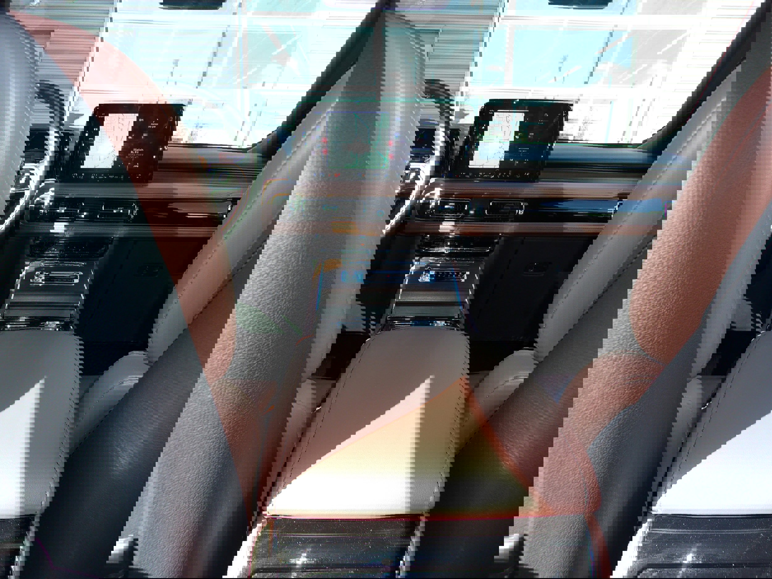 Used 2025 Lincoln Aviator Reserve w/ Equipment Group 201A image 20