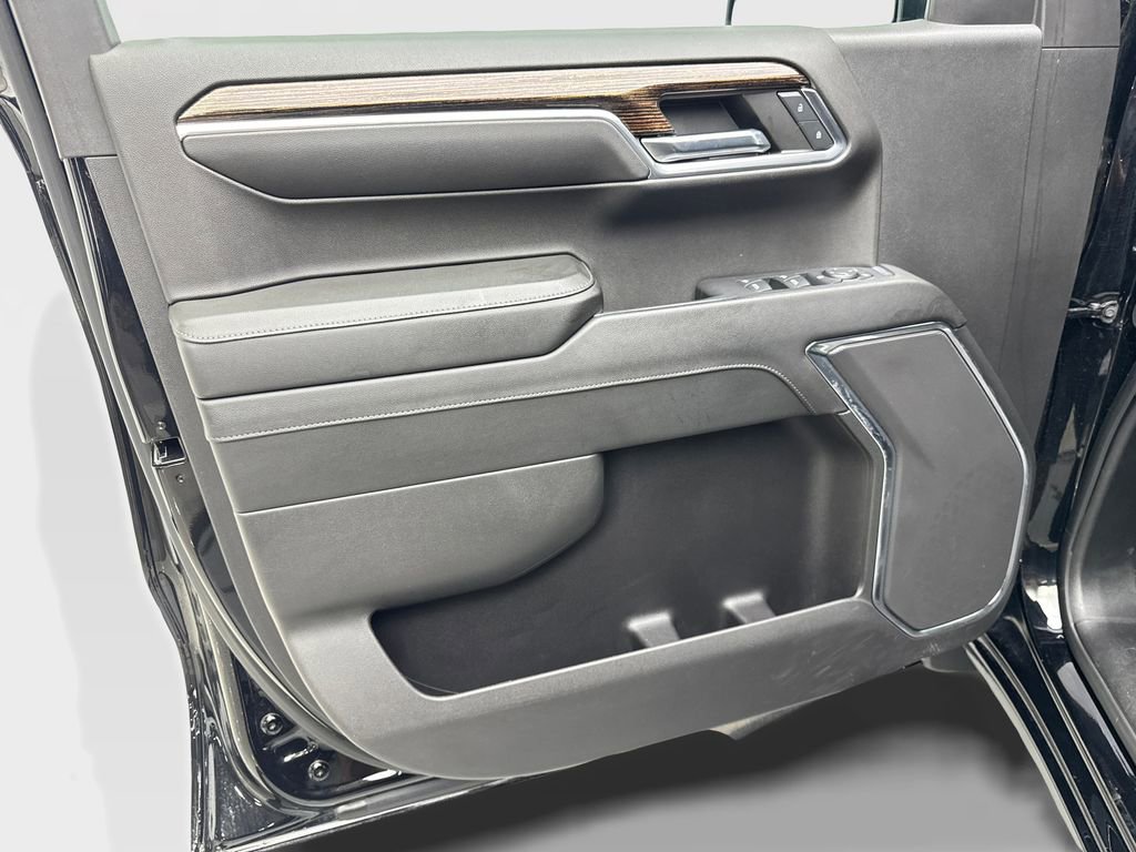 Used 2024 GMC Sierra 1500 Elevation image 32