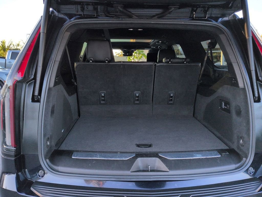 Used 2022 Cadillac Escalade ESV Sport Platinum AWD/4WD image 19