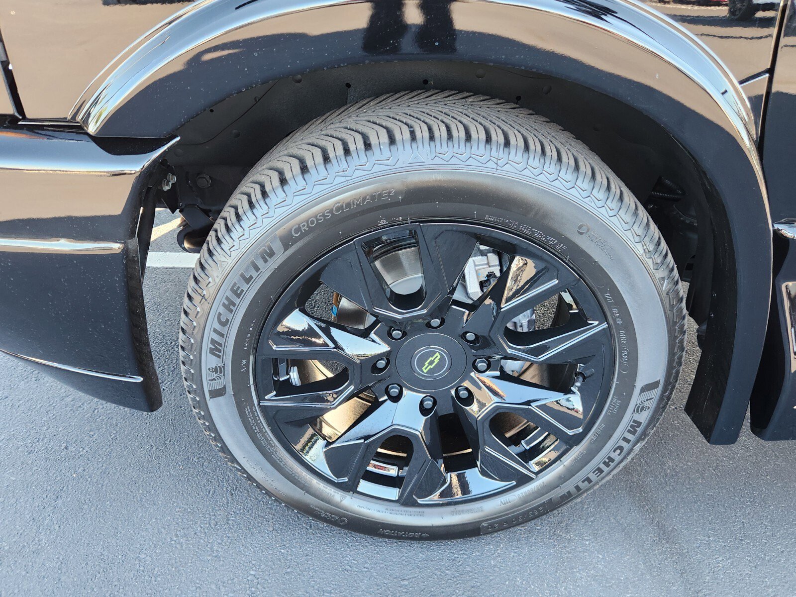 New 2025 Chevrolet Express 2500 Extended w/ Driver Convenience Package image 4