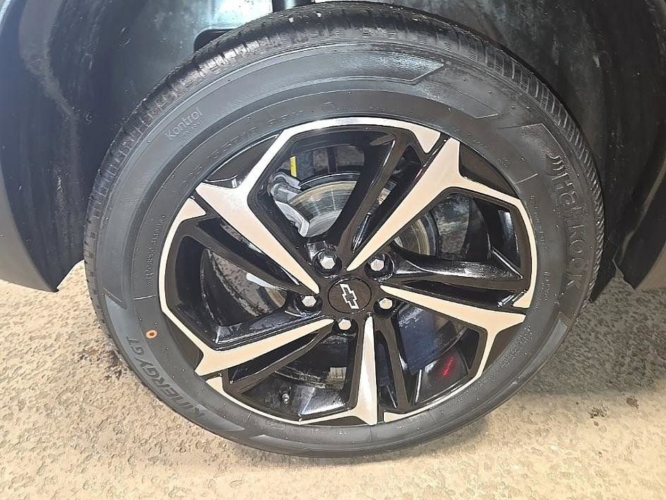 Used 2022 Chevrolet TrailBlazer RS w/ Technology Package image 38