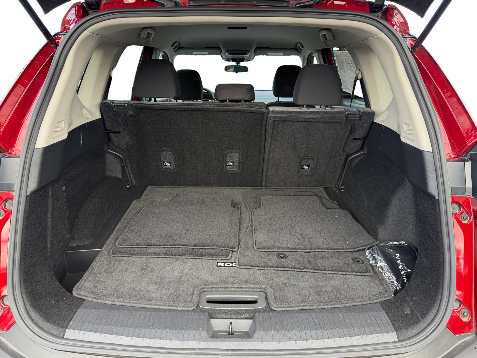 Used 2023 Nissan Rogue SV FWD image 17