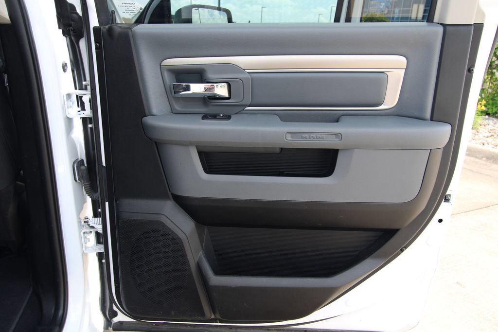 Used 2020 RAM 1500 Classic Warlock RWD image 33