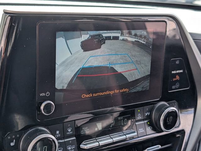 Used 2024 Toyota Highlander XLE image 27